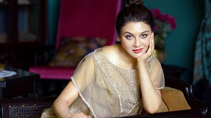 ‘আমার মা, পোষ্য যেমন পরিবার, গৃহকর্মীরাও বাড়ির লোক’