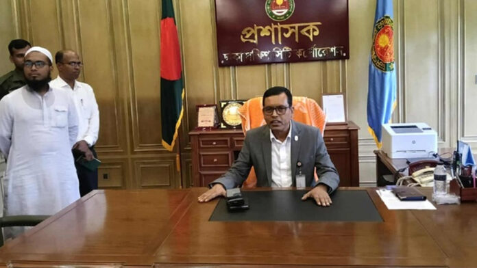 নগর ভবনে ডিএসসিসির প্রশাসক, সবধরনের সেবা চালুর ঘোষণা
