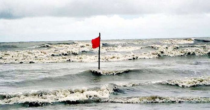সমুদ্রবন্দরে ৩ নম্বর সতর্ক সংকেত