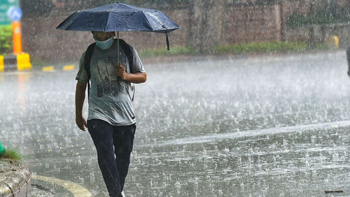 সন্ধ্যার মধ্যে সাত অঞ্চলে বজ্রসহ বৃষ্টির আভাস