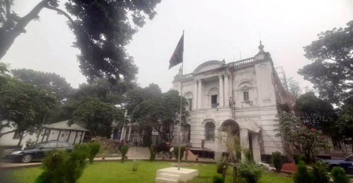 ৬ জনের মরদেহ পোড়ানোর মামলায় আনুষ্ঠানিক অভিযোগ দাখিল