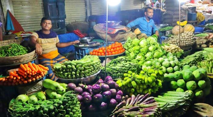 বাজারে বেশির ভাগ সবজি ৮০ টাকার ওপরে