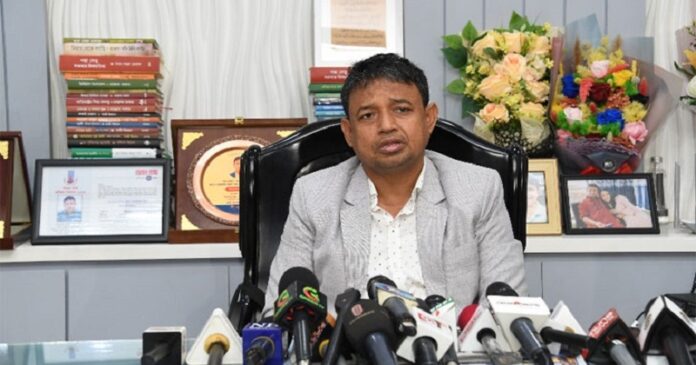 সাবেক ডিবিপ্রধান হারুনসহ পুলিশের ১৮ কর্মকর্তা বরখাস্ত