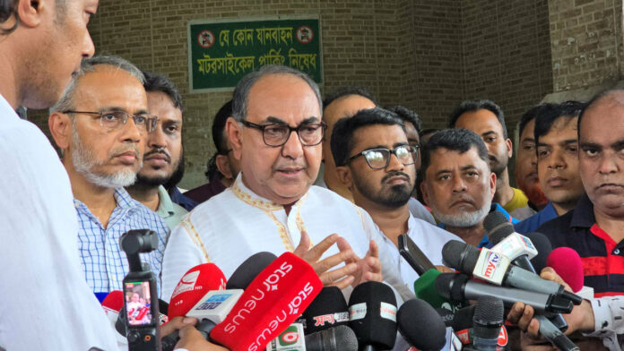 নুরের ওপর হামলা উদ্দেশ্যমূলক, দ্রুত বিদেশে পাঠাতে হবে : মির্জা আব্বাস